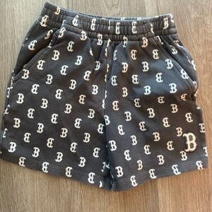 Women’s extra small MLB Boston shorts